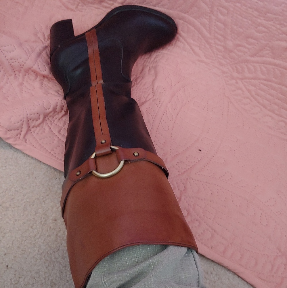 NWOT. Etienne Aigner boots